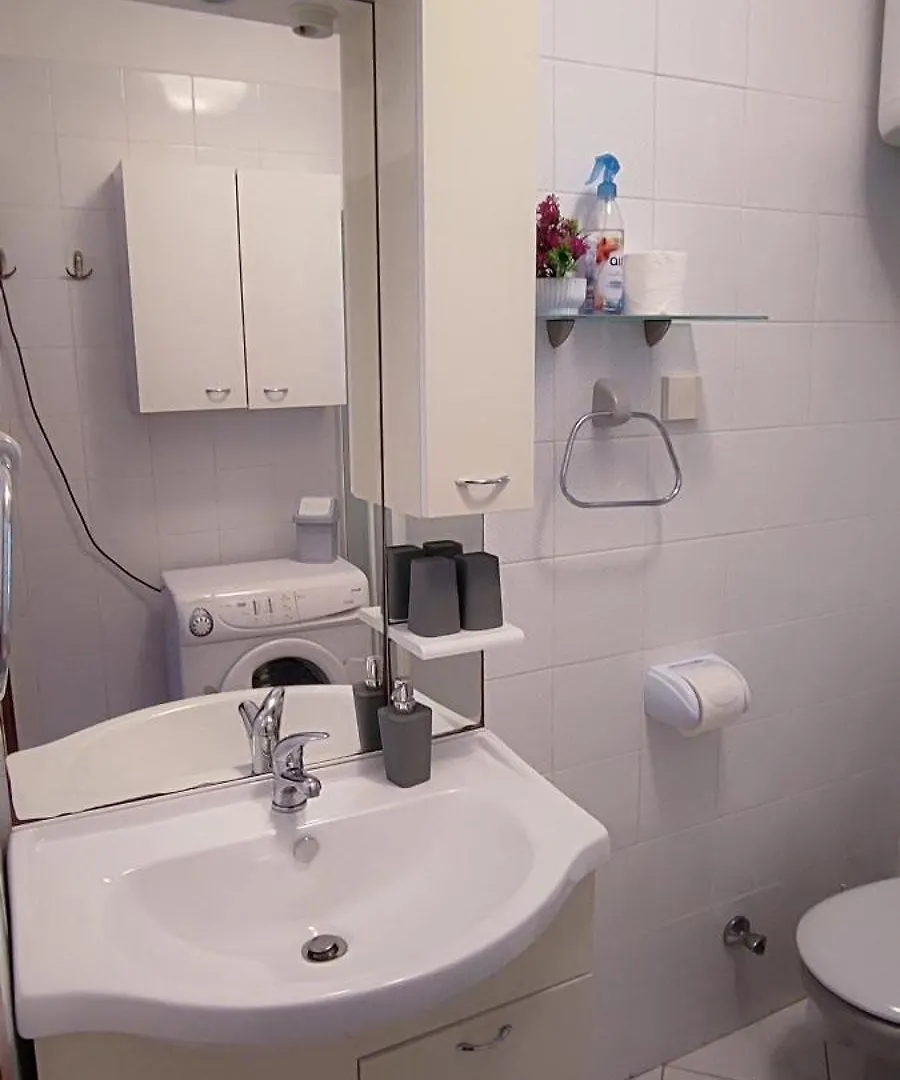 Apartment Suncana Obala - Sunny Coast - 5 Min Walk To The Beach Novi Vinodolski